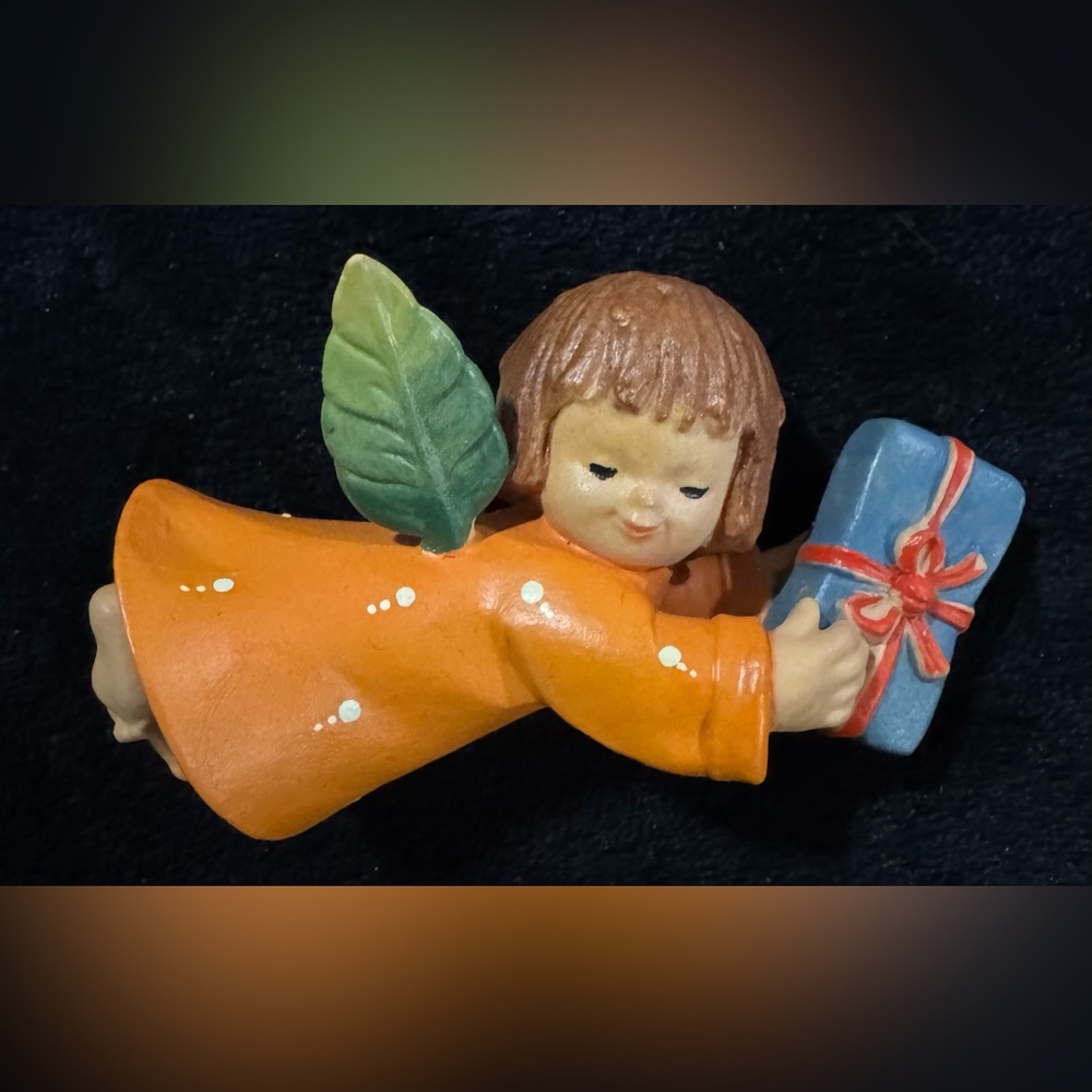 Vintage ANRI Ferrandiz Angel Ornaments - Picture 4 of 6